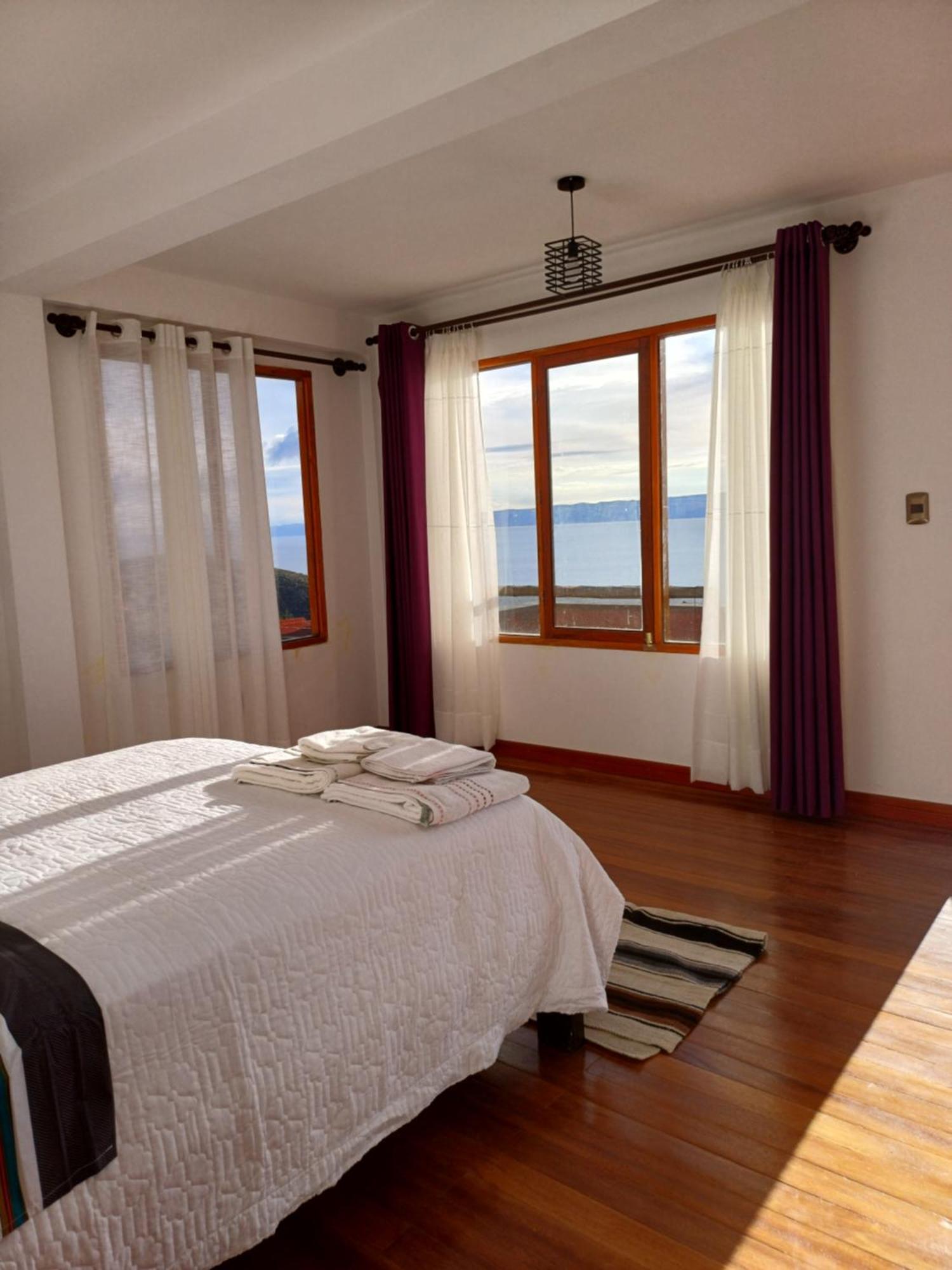 Hostal Tawri Isla del Sol ภายนอก รูปภาพ